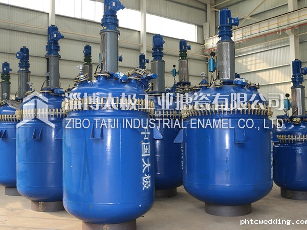 搪瓷反应釜开盖式和密闭式的区别